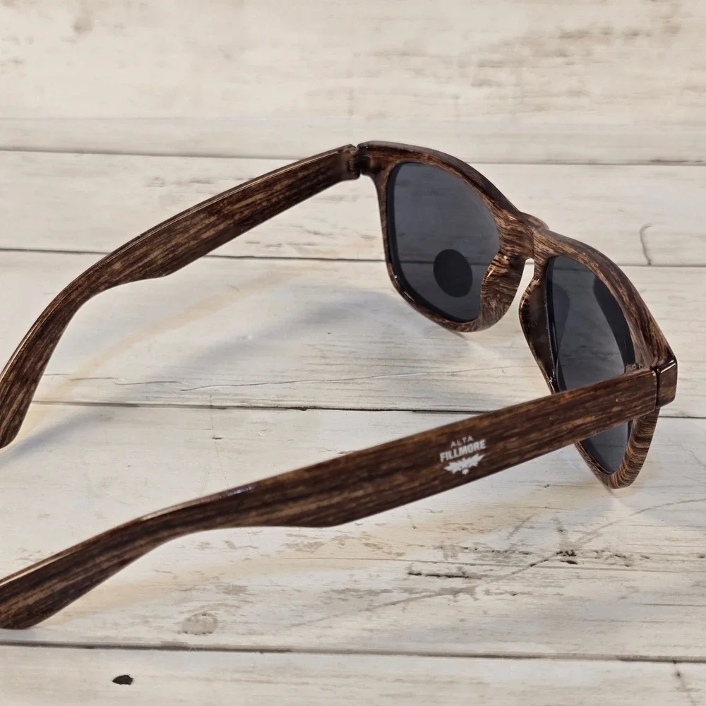 NEW Alta Fillmore Wood Grain Sunglasses Brown Wayfarer UV Protection 90807